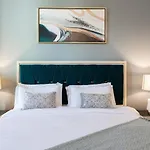 1Bdr Apartment With Burj Khalifa View I Walking Distance To Dubai Mall I Tajeer